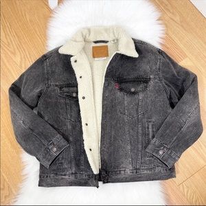 🦋Levi’s Premium Sherpa Trucker Jean Jacket Black